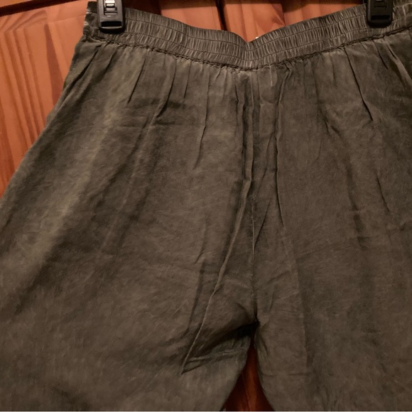 New W/ Tags! Beautiful Soft Pull on Pants Size M - Picture 5 of 5